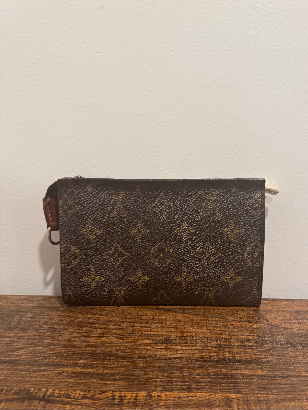 Louis Vuitton bucket pouch